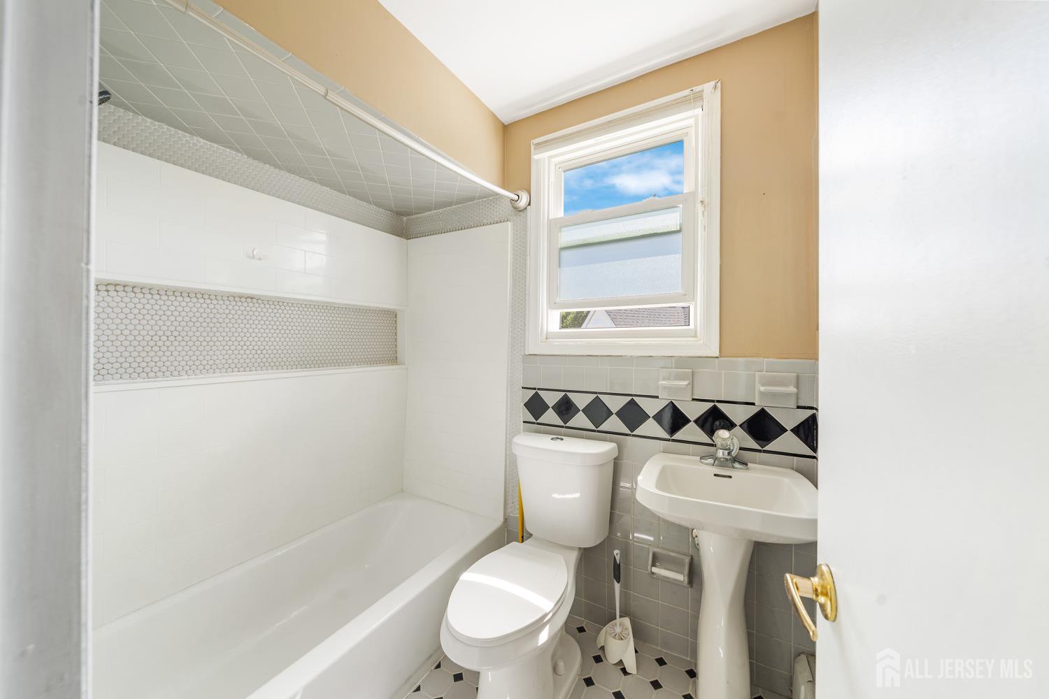 4635 New Brunswick Avenue