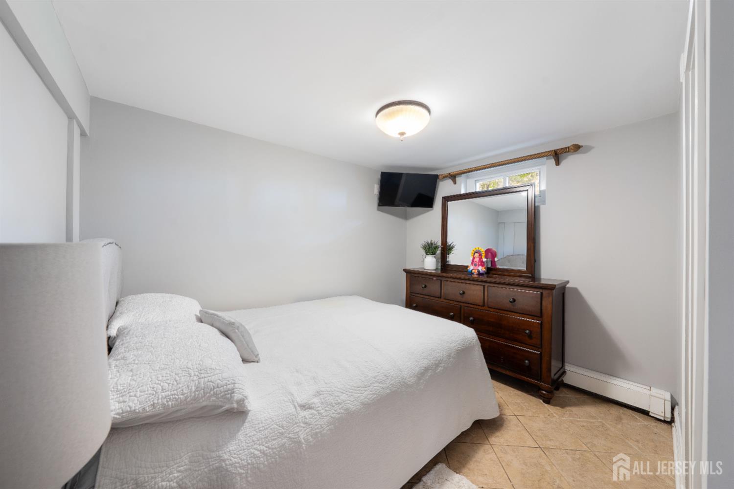 374 S Maple Avenue S, Bernards