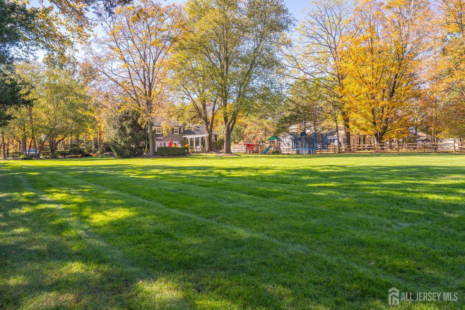 374 S Maple Avenue S, Bernards