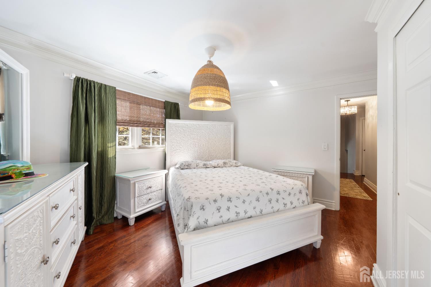 374 S Maple Avenue S, Bernards