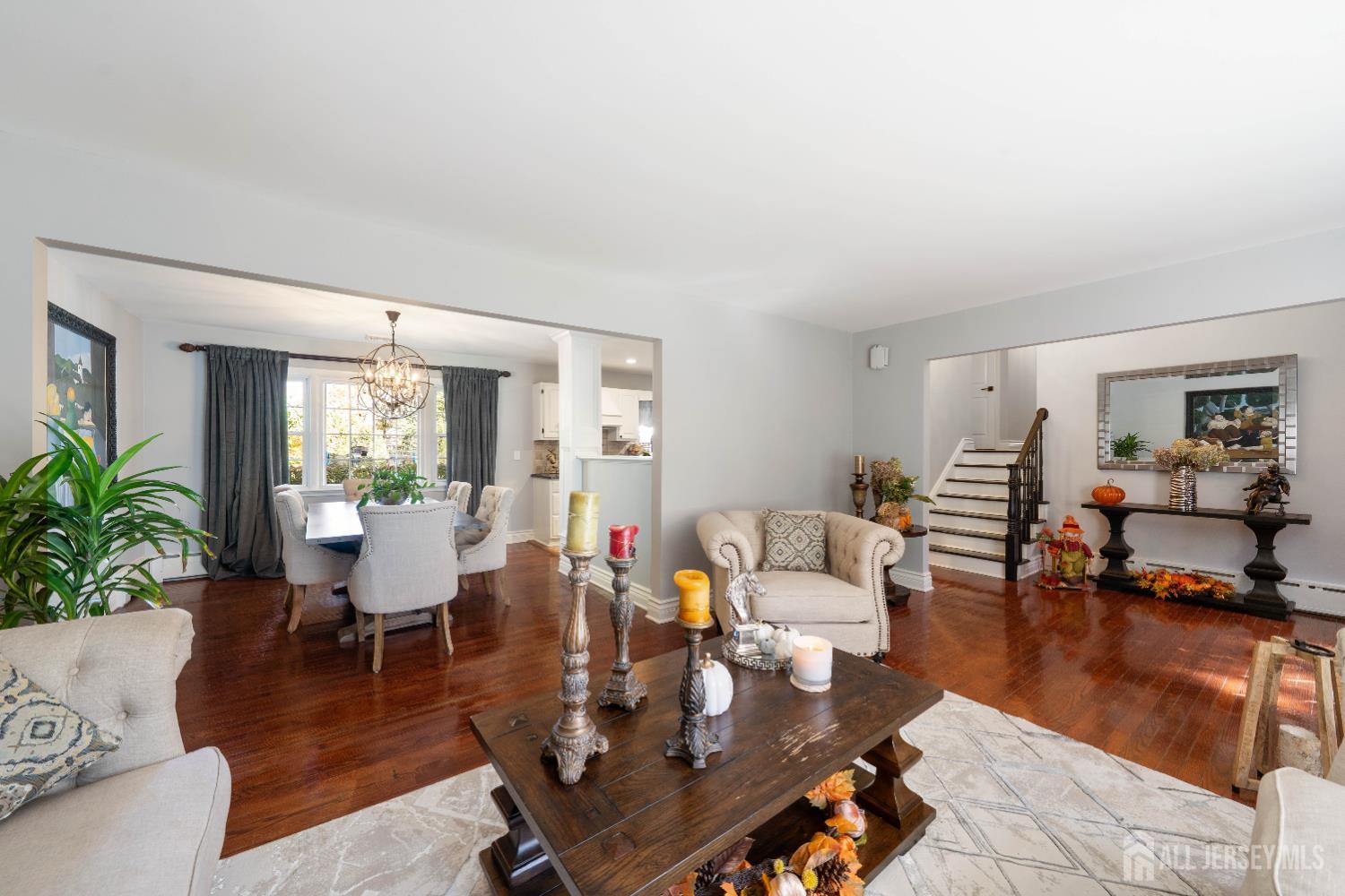 374 S Maple Avenue S, Bernards
