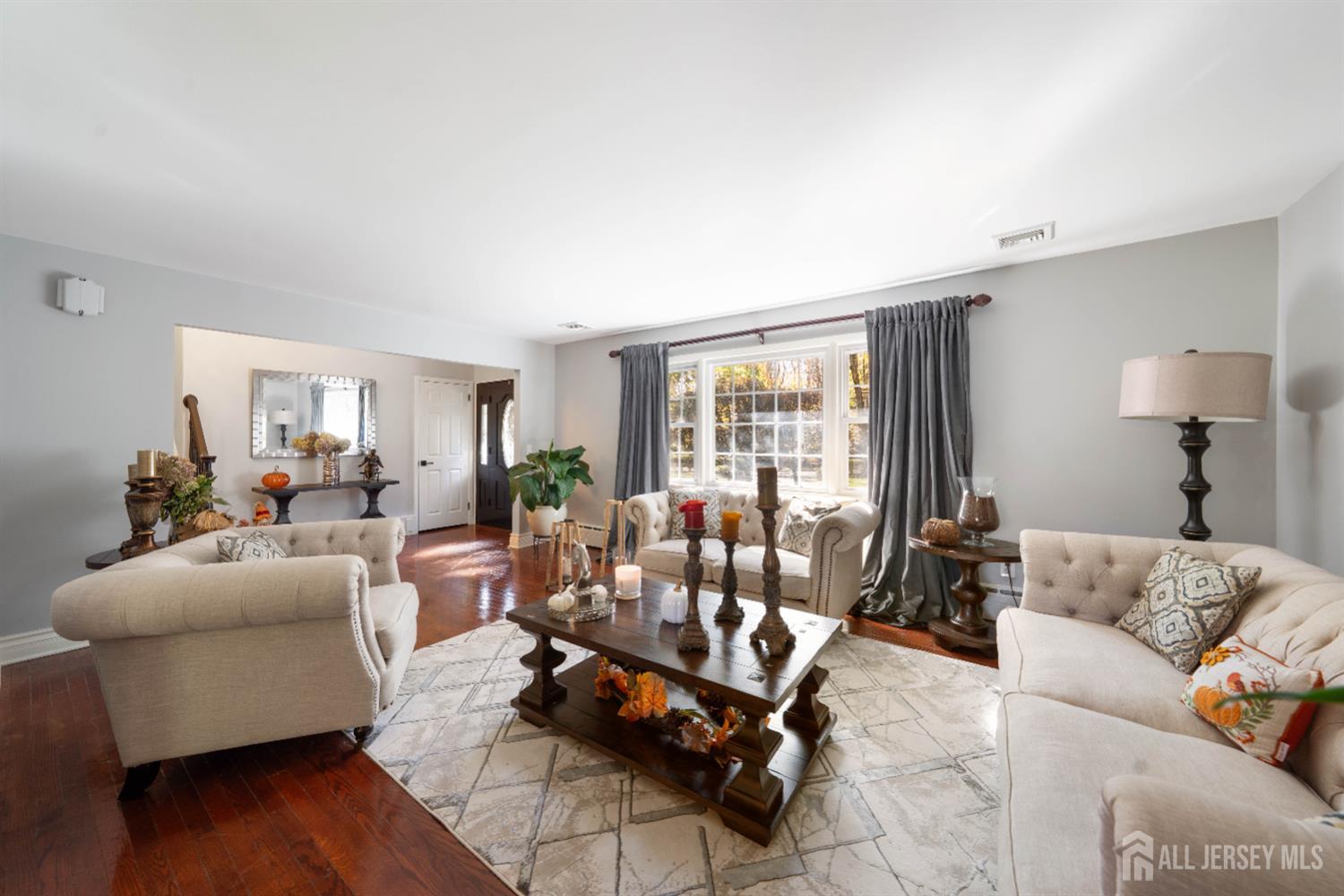 374 S Maple Avenue S, Bernards
