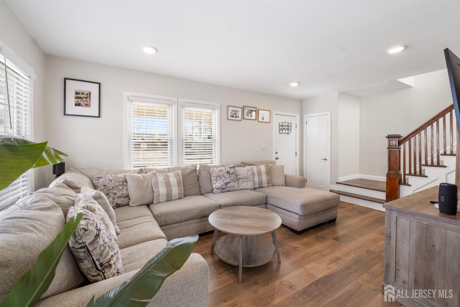 152 Bunns Lane, Woodbridge Proper