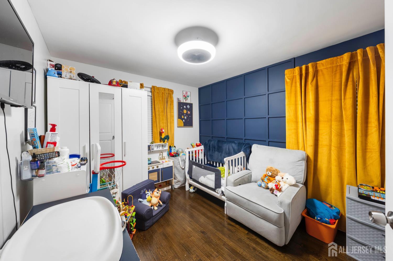 1305 Sunnyside Place # 09