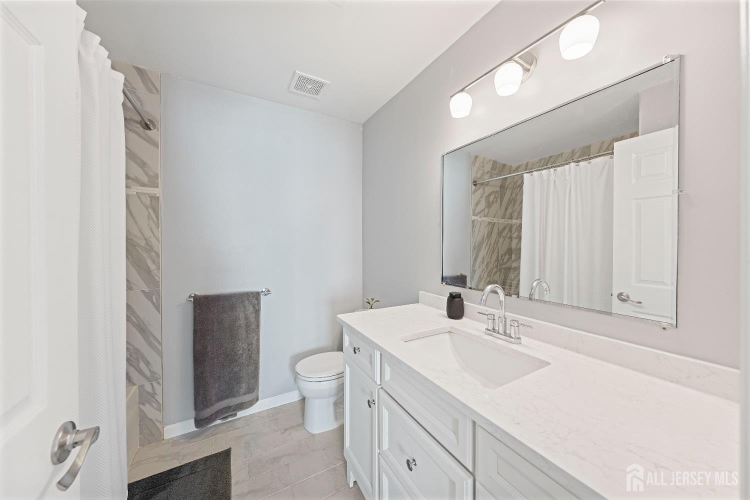 2706 Lighthouse Lane