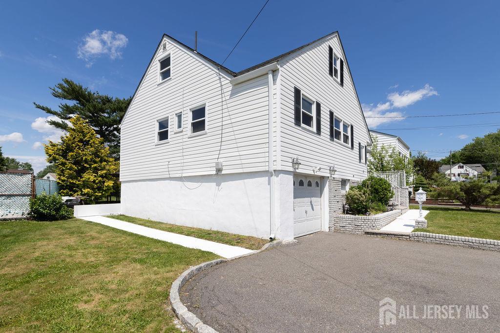 19 Jonquil Circle