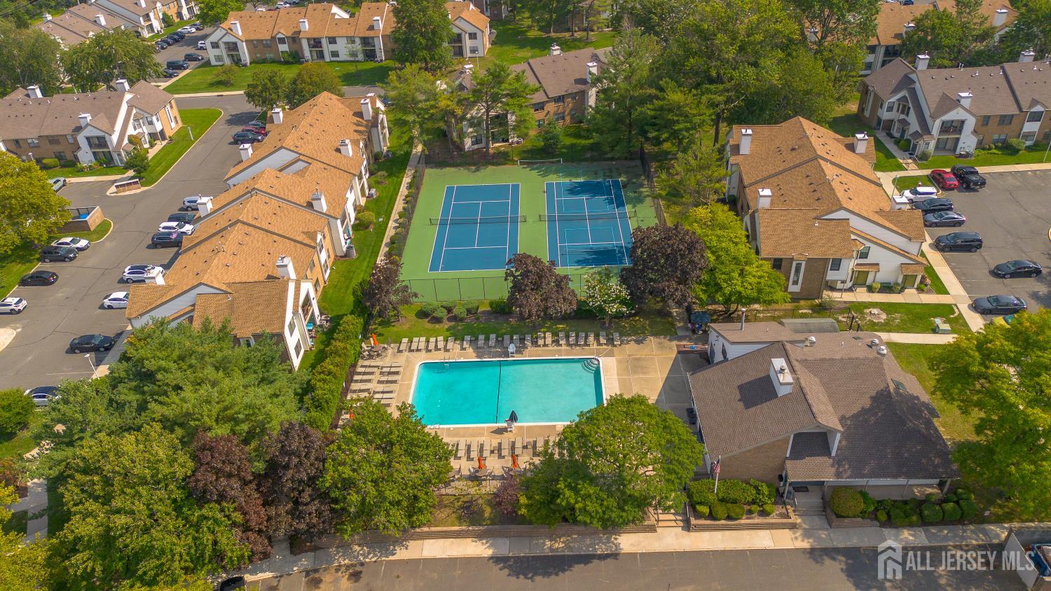 709 Sunshine Court