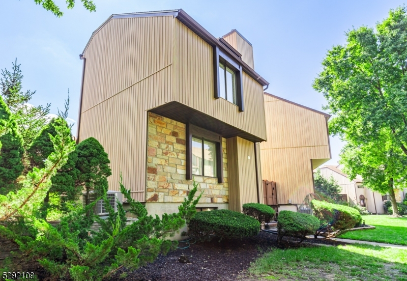 239 Silver Ln