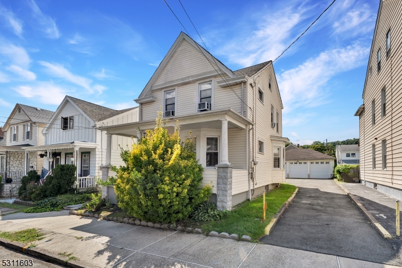 329 Van Dyke Ave