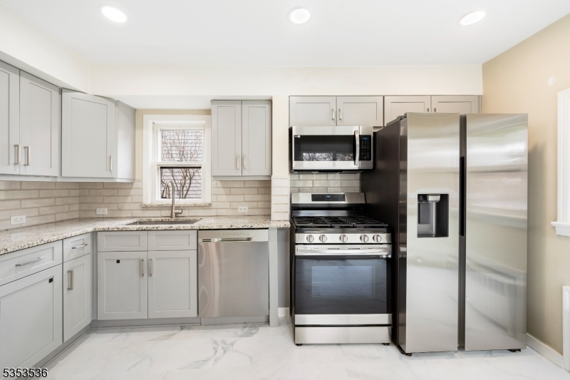 7 Park Dr