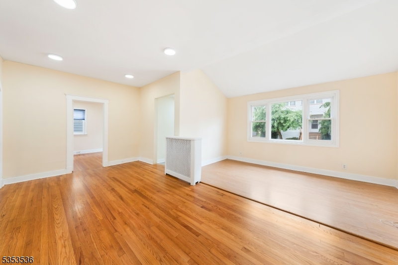 7 Park Dr