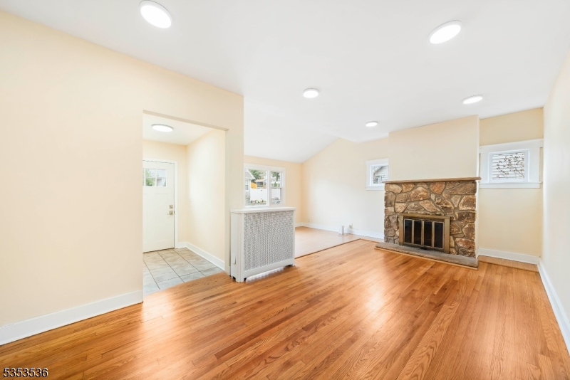 7 Park Dr