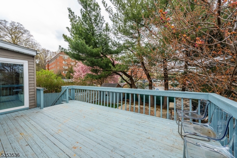 7 Park Dr