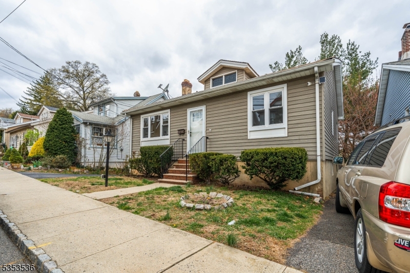 7 Park Dr