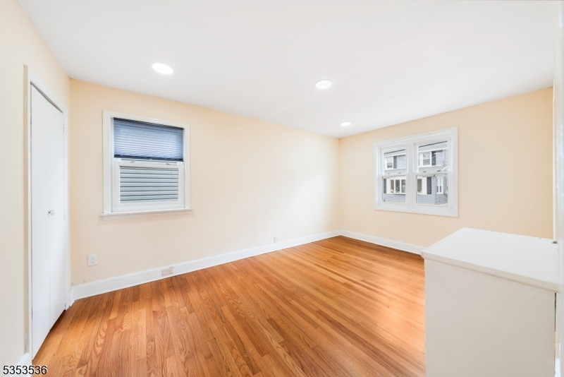 7 Park Dr
