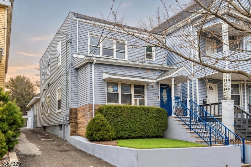 526 Jackson Ave