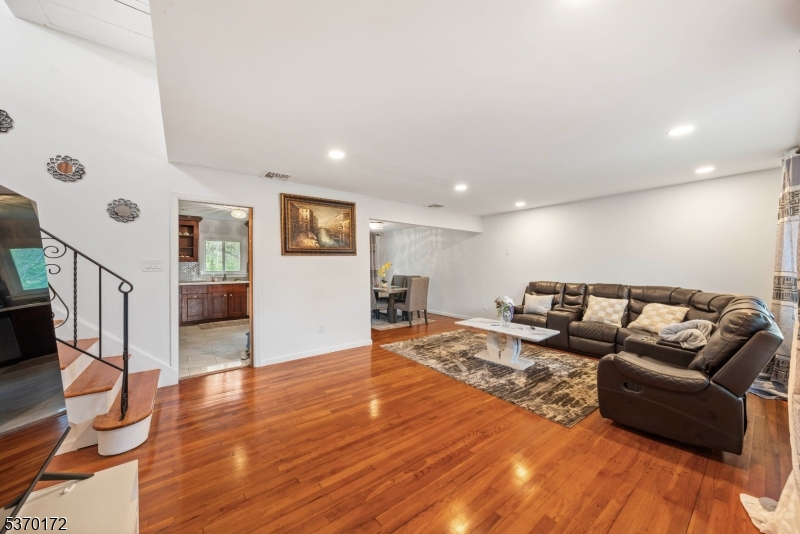 2851 Debra Way