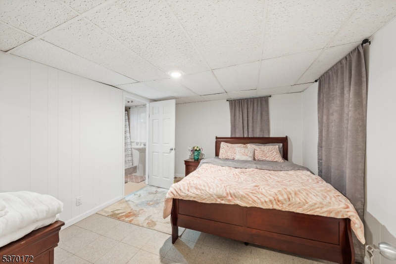 2851 Debra Way