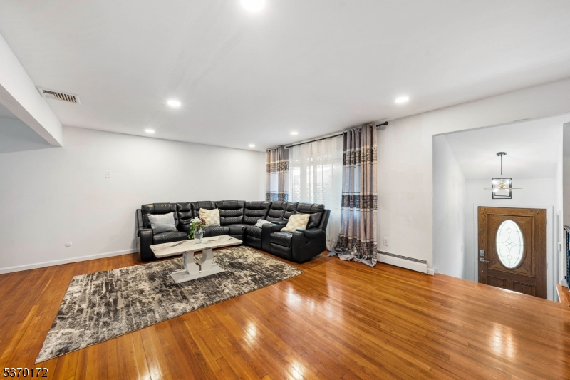 2851 Debra Way