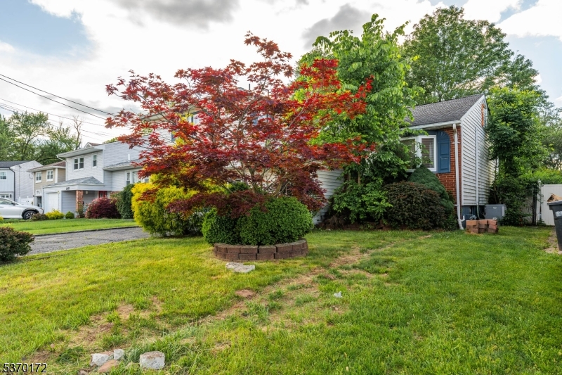 2851 Debra Way
