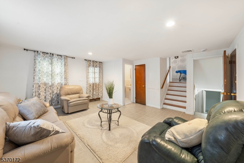 2851 Debra Way