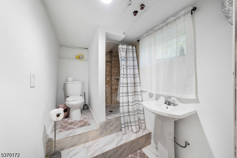 2851 Debra Way