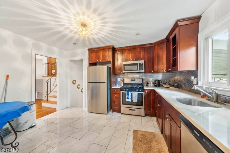 2851 Debra Way
