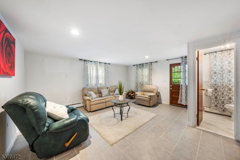 2851 Debra Way