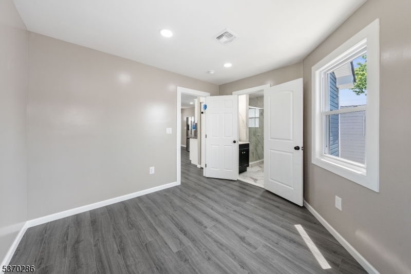 15 Spruce St