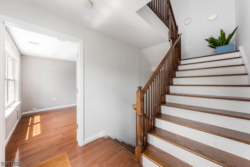715 Summer St 2