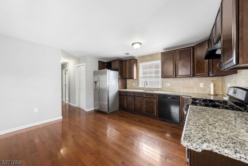 715 Summer St 2