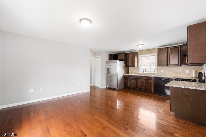 715 Summer St 2