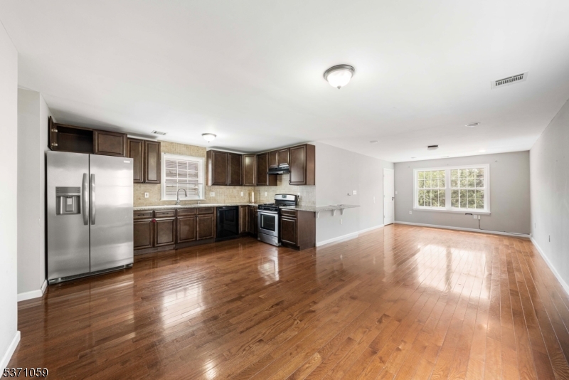 715 Summer St 2