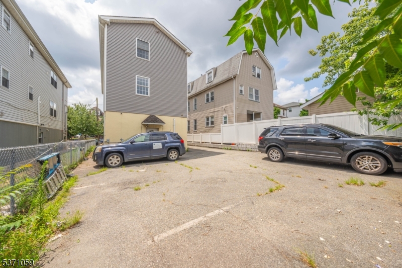 715 Summer St 2