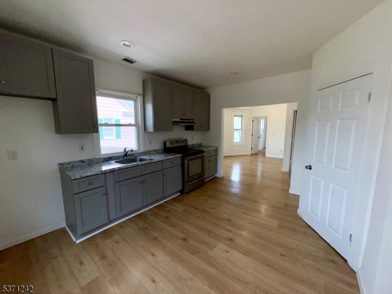 1327 North Ave