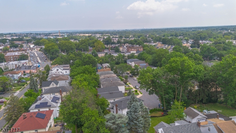 25 Evelyn Ct