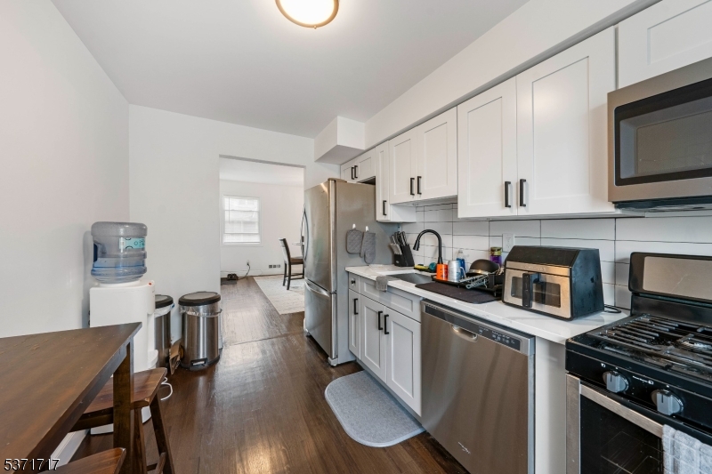 25 Evelyn Ct