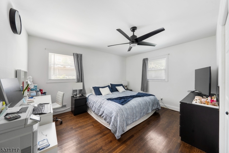 25 Evelyn Ct