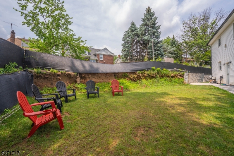 25 Evelyn Ct
