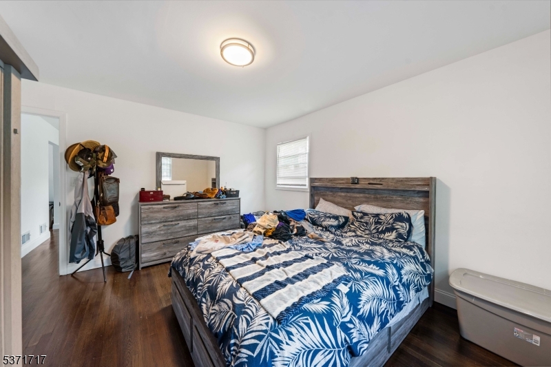 25 Evelyn Ct