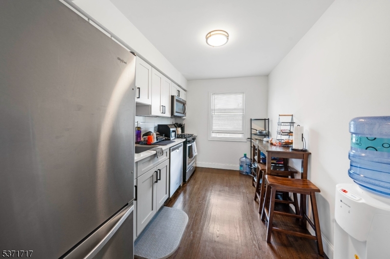 25 Evelyn Ct