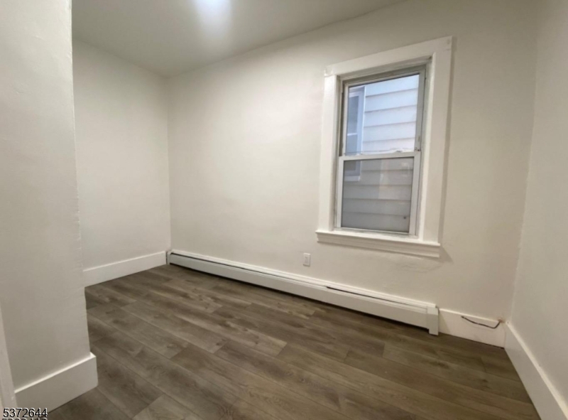 223 John St
