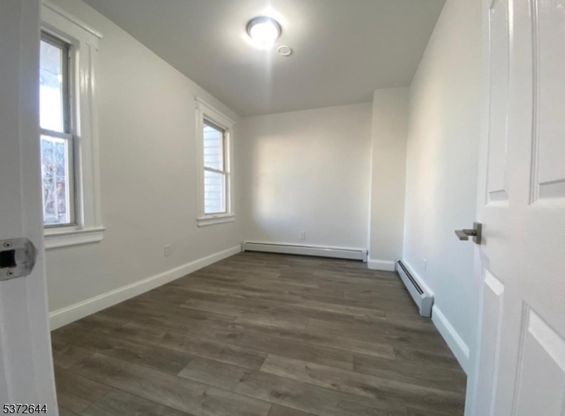 223 John St