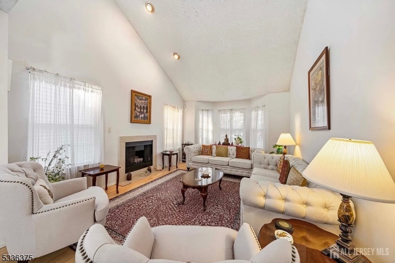 253 Nebula Rd
