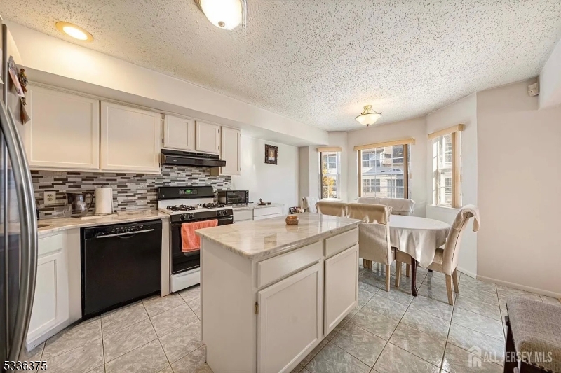 253 Nebula Rd