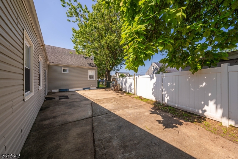 407 Alden Rd