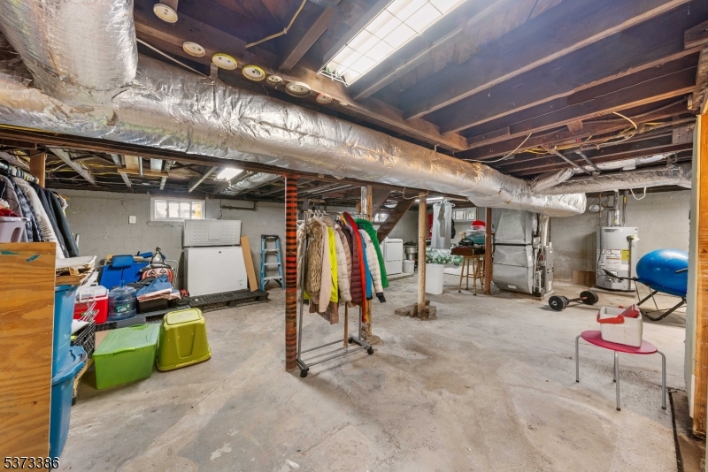 407 Alden Rd