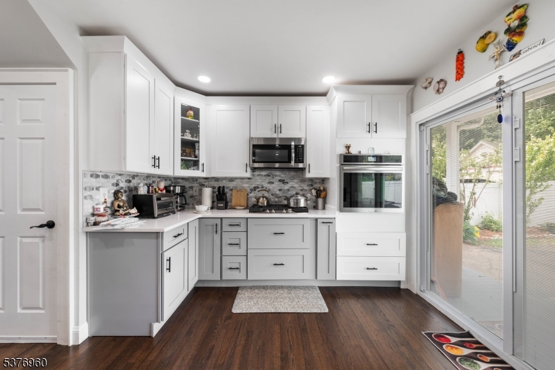 154 Sandford Ave