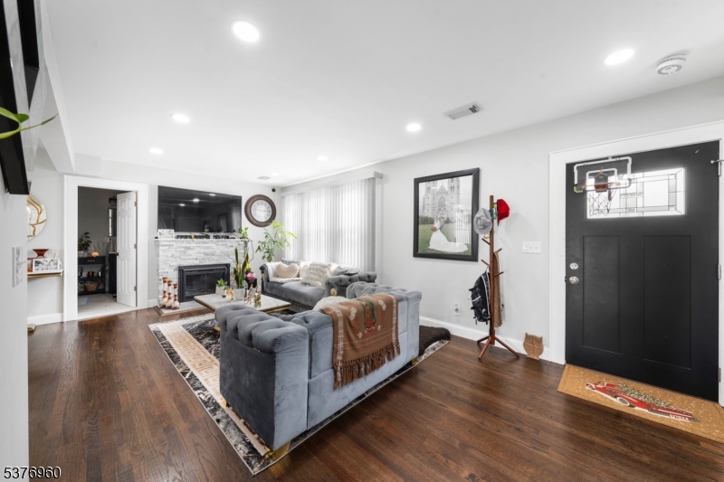 154 Sandford Ave