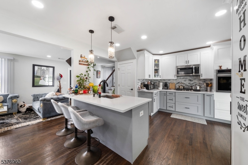 154 Sandford Ave
